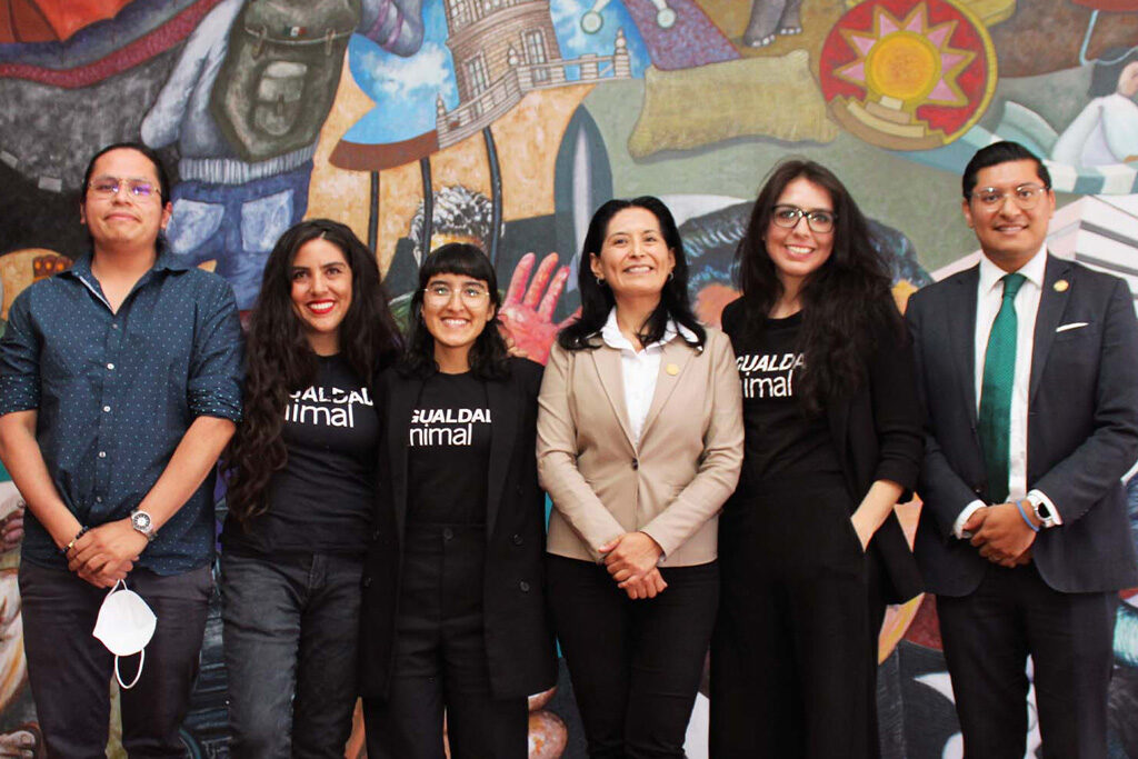 Congresswoman Elvia Sierra, who presented the bill, with Animal Equality's Mexico team and a member of Biofutura.