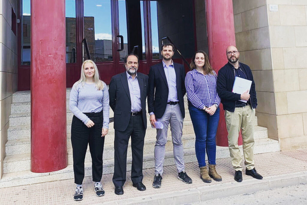 Members of the Animal Equality team with the lawyers at the gates of the Totana Court (Murcia, Spain).